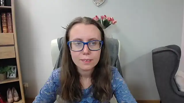 Snapshot of sweetxLizzy chatting on May 15, 2026, 4:30 am sweetxLizzy online show from May 15, 2026, 4:30 am
