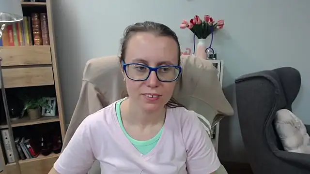Snapshot of sweetxLizzy chatting on May 28, 2026, 4:54 am sweetxLizzy online show from May 28, 2026, 4:54 am