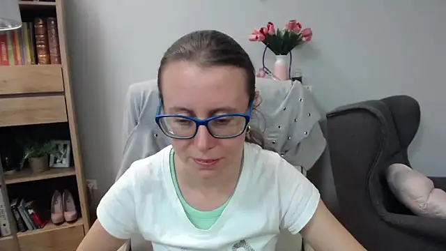 Snapshot of sweetxLizzy chatting on June 1, 2026, 4:25 am sweetxLizzy online show from June 1, 2026, 4:25 am