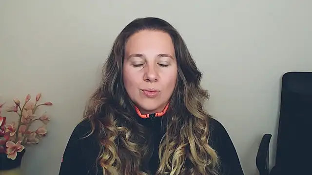 Darklure  online show from October 2, 2025, 9:11 pm