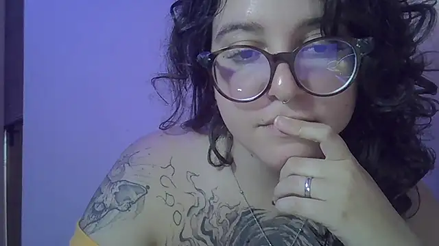 Snapshot of Blue_Liz chatting on September 8, 2025, 3:11 pm Blue Liz online show from September 8, 2025, 3:11 pm