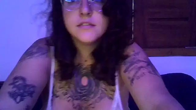 Snapshot of Blue_Liz chatting on November 29, 2025, 5:27 pm Blue Liz online show from November 29, 2025, 5:27 pm