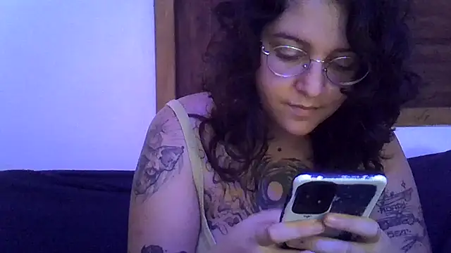 Snapshot of Blue_Liz chatting on November 30, 2025, 1:15 pm Blue Liz online show from November 30, 2025, 1:15 pm