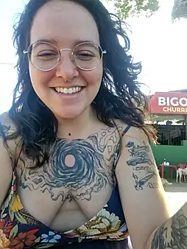 Snapshot of Blue_Liz chatting on December 1, 2025, 5:29 pm Blue Liz online show from December 1, 2025, 5:29 pm