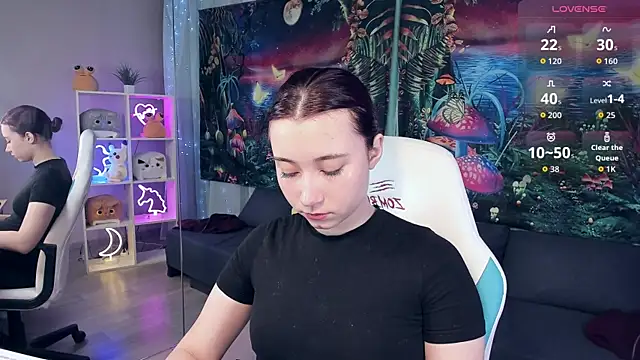 ClaraParks online show from September 10, 2025, 7:03 pm