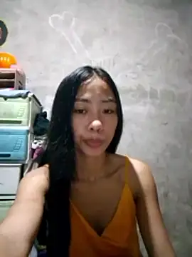Snapshot of SweetMissPinay18 chatting on June 4, 2026, 3:51 pm SweetMissPinay18 online show from June 4, 2026, 3:51 pm