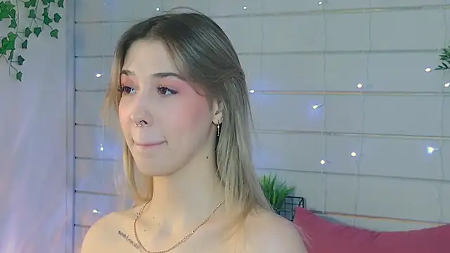 Snapshot of Bella_svon chatting on March 21, 2026, 8:19 am Bella svon online show from March 21, 2026, 8:19 am