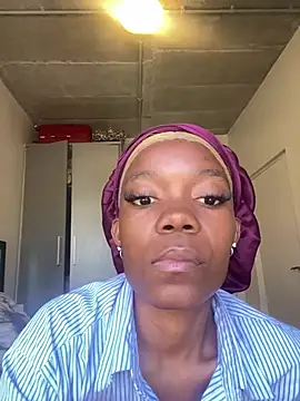 prettydollyy online show from July 28, 2026, 9:59 am