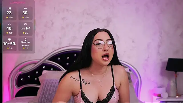 SweetySasha18 online show from June 27, 2026, 5:40 pm