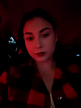 Snapshot of SaraViss20 chatting on September 28, 2025, 10:15 pm SaraViss20 online show from September 28, 2025, 10:15 pm