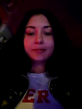 Snapshot of SaraViss20 chatting on January 12, 2026, 5:18 pm SaraViss20 online show from January 12, 2026, 5:18 pm