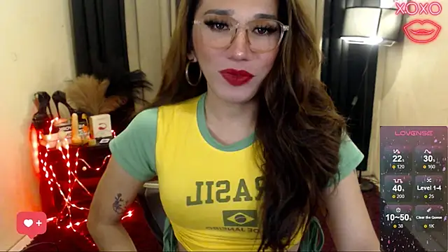 Snapshot of precious_RoseDoll chatting on November 4, 2025, 1:27 am precious RoseDoll online show from November 4, 2025, 1:27 am