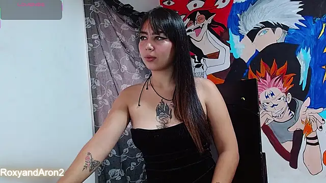 Snapshot of RoxyandAron2 chatting on November 2, 2025, 1:35 pm RoxyandAron2 online show from November 2, 2025, 1:35 pm