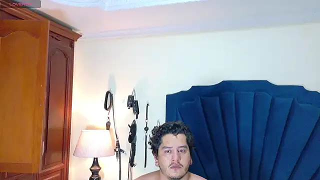 RoxyandAron2 online show from May 16, 2026, 11:57 pm