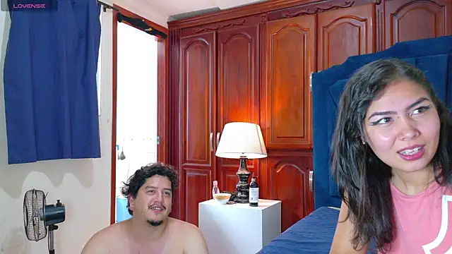 RoxyandAron2 online show from May 31, 2026, 2:02 pm