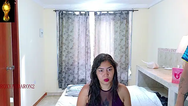 RoxyandAron2 online show from June 21, 2026, 1:13 pm
