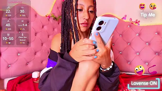 Snapshot of Sheilly_brown chatting on May 16, 2026, 7:45 pm Sheilly brown online show from May 16, 2026, 7:45 pm