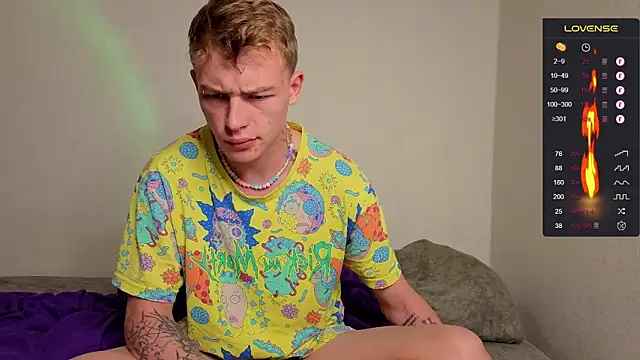 Snapshot of callmealexthx chatting on September 19, 2025, 5:35 pm callmealexthx online show from September 19, 2025, 5:35 pm