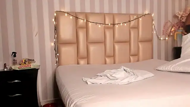 Snapshot of DarkHoneyy chatting on October 1, 2025, 6:08 am DarkHoneyy online show from October 1, 2025, 6:08 am