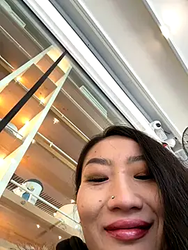 Aliciaz3 online show from November 6, 2025, 7:59 pm