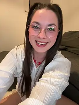 liloush   online show from April 4, 2026, 8:50 pm