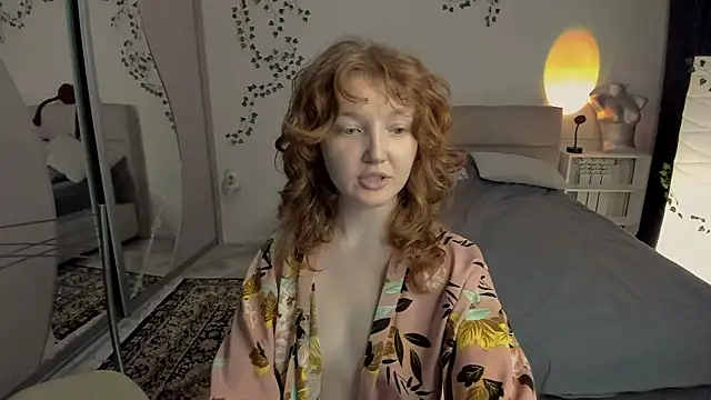 EmyRosaly online show from March 22, 2026, 2:31 pm