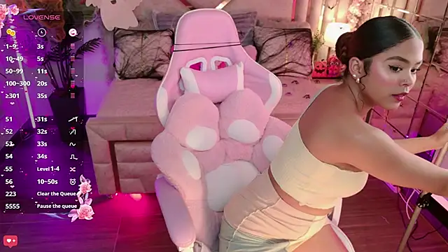 Snapshot of eimy_2 chatting on October 22, 2025, 4:46 am eimy 2 online show from October 22, 2025, 4:46 am