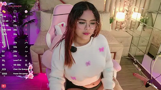 Snapshot of eimy_2 chatting on November 7, 2025, 4:12 am eimy 2 online show from November 7, 2025, 4:12 am