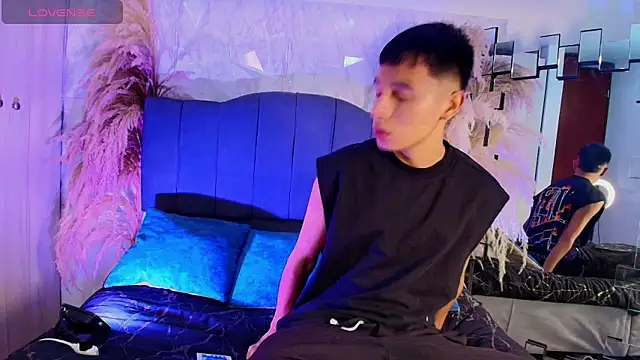 Isaac tan online show from February 19, 2026, 6:09 am