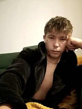 cameron334 online show from November 13, 2025, 2:21 am