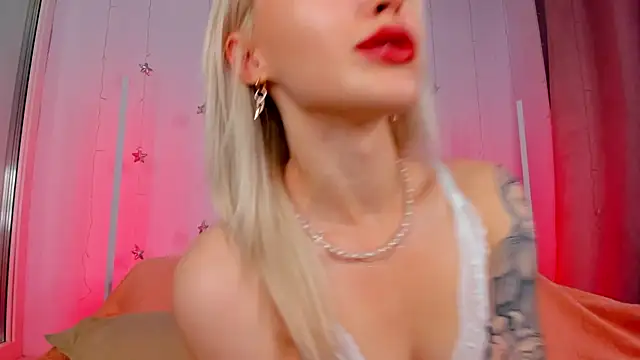 LisaFoxyMe online show from July 29, 2026, 1:37 am
