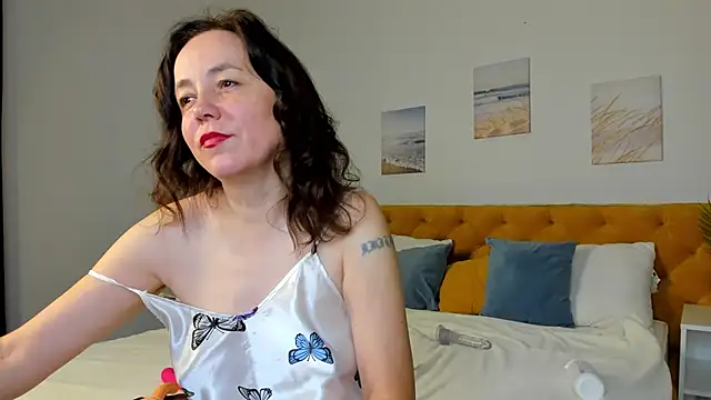 Kira Adler online show from October 14, 2025, 1:17 am