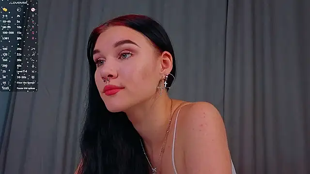 JenniferSullivan online show from October 5, 2025, 10:18 pm