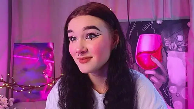 JenniferSullivan online show from December 19, 2025, 11:12 pm