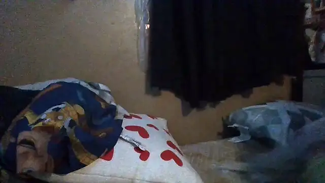 Snapshot of flavi1996 chatting on December 16, 2025, 10:53 am flavi1996 online show from December 16, 2025, 10:53 am