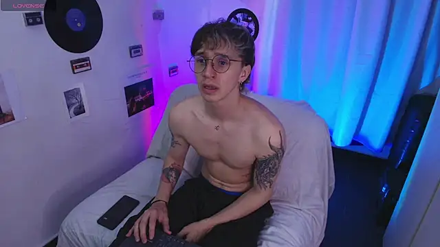 Nick Bangover  online show from June 5, 2026, 10:37 pm