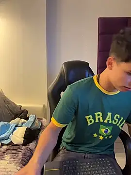 AdrianRinaldi online show from November 17, 2025, 7:52 pm