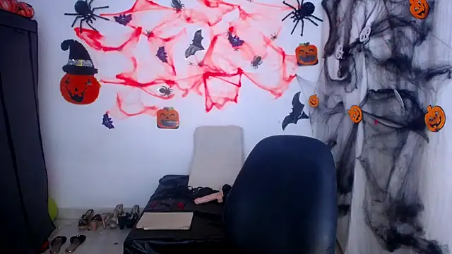 ValeriaHairy online show from October 13, 2025, 2:00 am