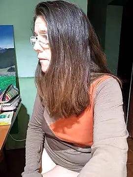 Snapshot of Merida2276 chatting on October 14, 2025, 11:16 pm Merida2276 online show from October 14, 2025, 11:16 pm