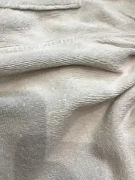 mathias67078 online show from October 15, 2025, 3:23 pm