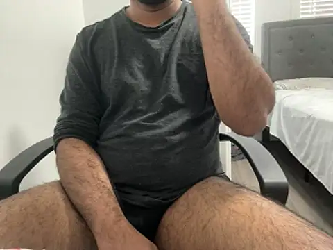 Snapshot of HothairyBoy2 chatting on February 2, 2026, 5:55 pm HothairyBoy2 online show from February 2, 2026, 5:55 pm