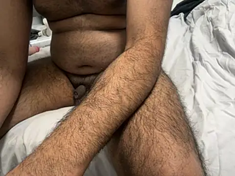 Snapshot of HothairyBoy2 chatting on February 5, 2026, 12:26 am HothairyBoy2 online show from February 5, 2026, 12:26 am