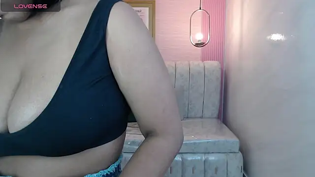 Snapshot of ambar_fox_s chatting on October 11, 2025, 3:17 am ambar fox s online show from October 11, 2025, 3:17 am