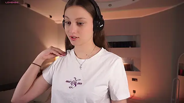 MercBoone online show from November 5, 2025, 4:51 pm