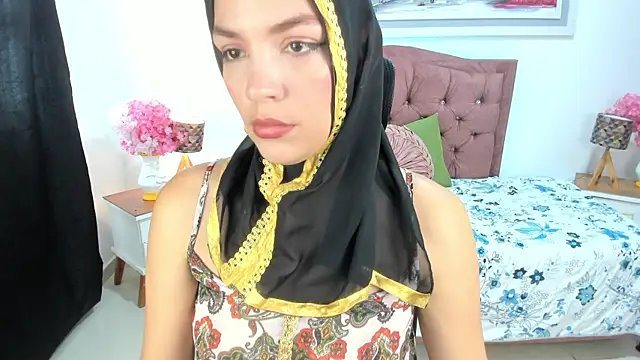 SofiaRivera1 online show from September 29, 2025, 6:46 pm