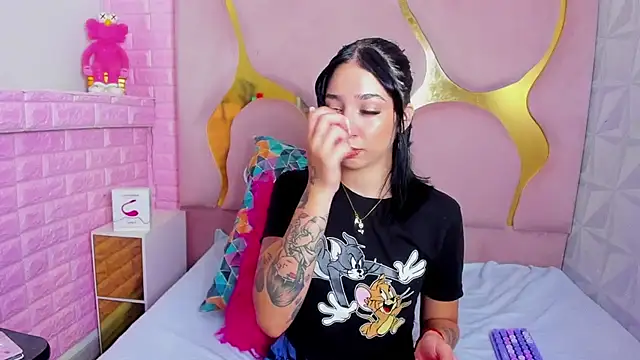 Snapshot of Niina_Sissy chatting on November 3, 2025, 1:34 pm Niina Sissy online show from November 3, 2025, 1:34 pm