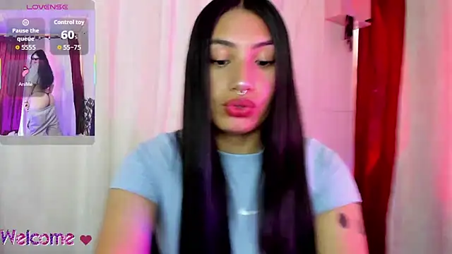 Snapshot of Linda_andrew chatting on October 2, 2025, 6:37 pm Linda andrew online show from October 2, 2025, 6:37 pm