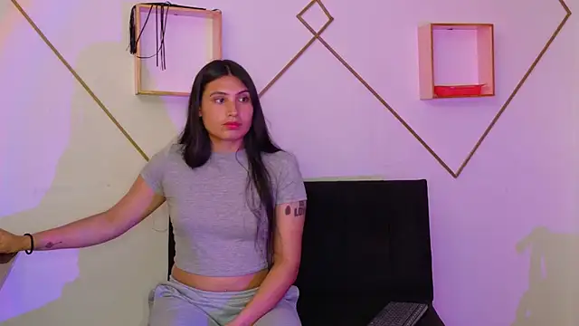 Snapshot of Linda_andrew chatting on November 13, 2025, 6:51 pm Linda andrew online show from November 13, 2025, 6:51 pm