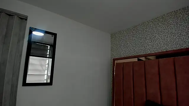 Snapshot of Hanna_Lee__ chatting on October 10, 2025, 7:35 pm Hanna Lee online show from October 10, 2025, 7:35 pm