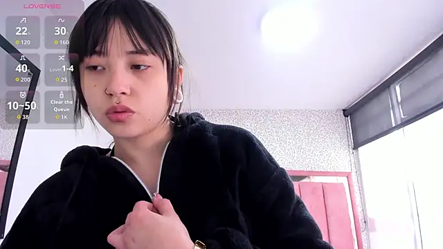 Snapshot of Hanna_Lee__ chatting on October 23, 2025, 7:56 pm Hanna Lee online show from October 23, 2025, 7:56 pm